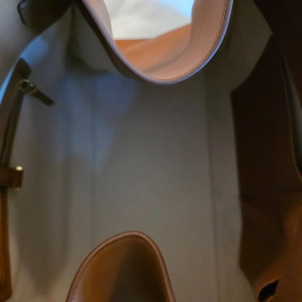 The Row Margaux 15 Soft Leather Bag - Pristine Condition - Picture 2 of 5